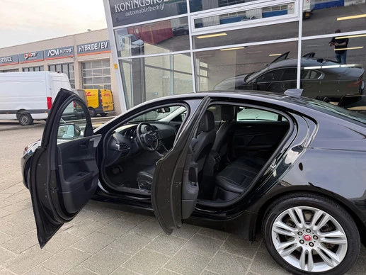 Jaguar XE - Afbeelding 22 van 28