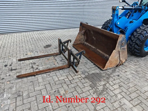 Caterpillar  - Afbeelding 9 van 12