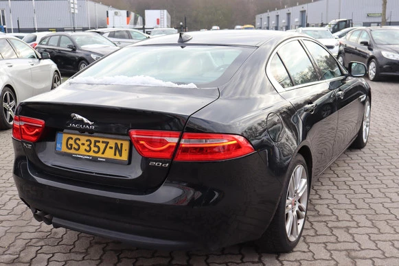 Jaguar XE - Afbeelding 4 van 30
