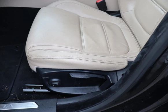 Jaguar XE - Afbeelding 19 van 30