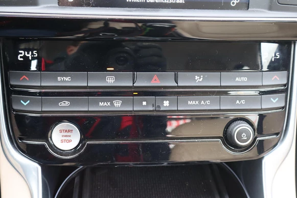 Jaguar XE - Afbeelding 27 van 30