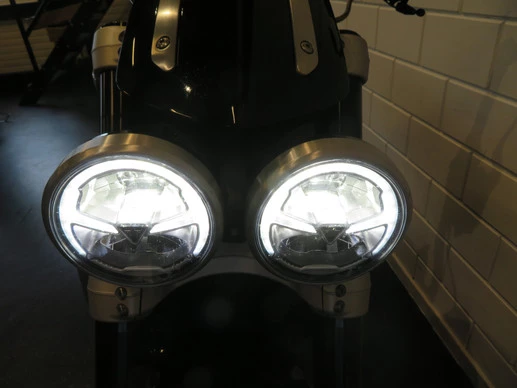 Triumph Rocket 3 - Afbeelding 11 van 11