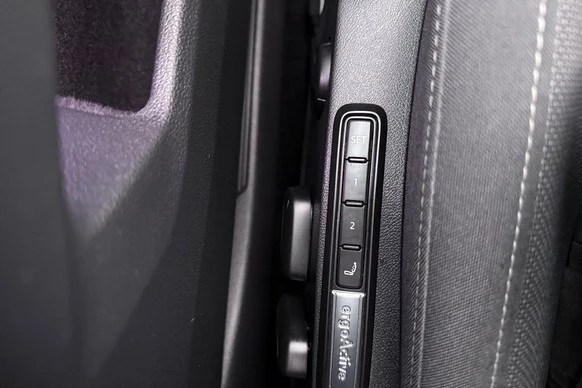 Volkswagen Golf - Afbeelding 17 van 30