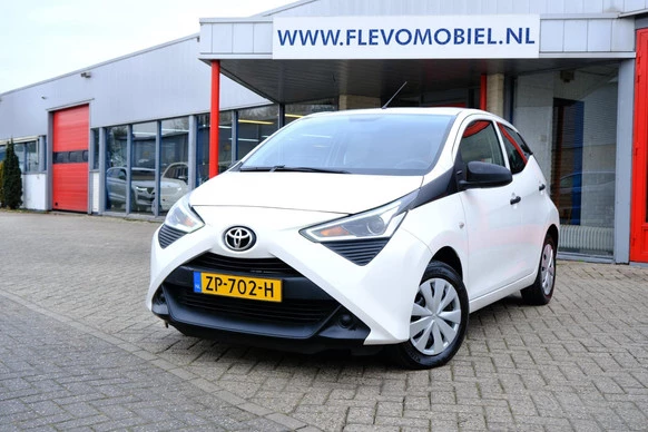 Toyota Aygo - Afbeelding 1 van 24