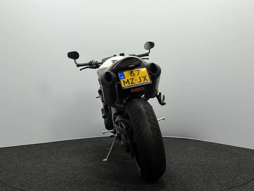 Triumph Speed Triple - Afbeelding 13 van 17