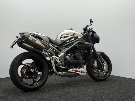 Triumph Speed Triple - Afbeelding 16 van 17