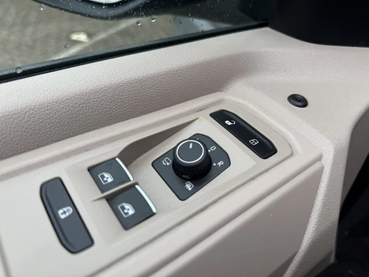 Volkswagen Multivan - Afbeelding 11 van 15