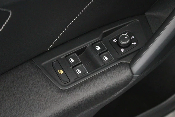 Volkswagen Tiguan - Afbeelding 15 van 30