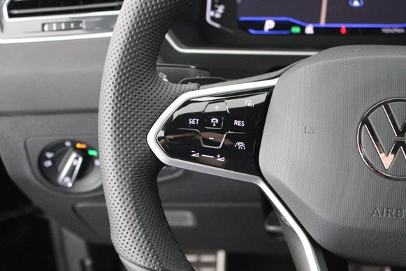 Volkswagen Tiguan - Afbeelding 18 van 30