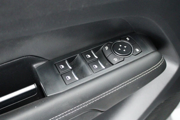 Volkswagen Amarok - Afbeelding 14 van 30