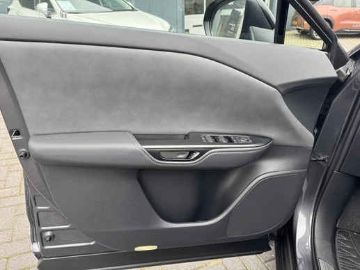 Lexus RZ - Afbeelding 13 van 30