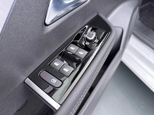 Opel Astra - Afbeelding 17 van 30