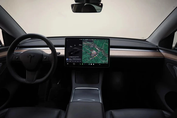 Tesla Model Y - Afbeelding 4 van 30