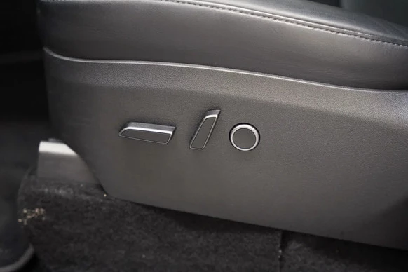 Tesla Model Y - Afbeelding 11 van 30