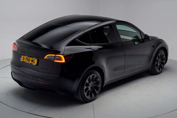 Tesla Model Y - Afbeelding 16 van 30