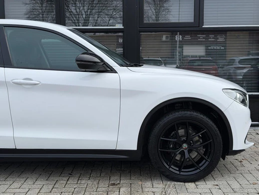 Alfa Romeo Stelvio - Afbeelding 25 van 30
