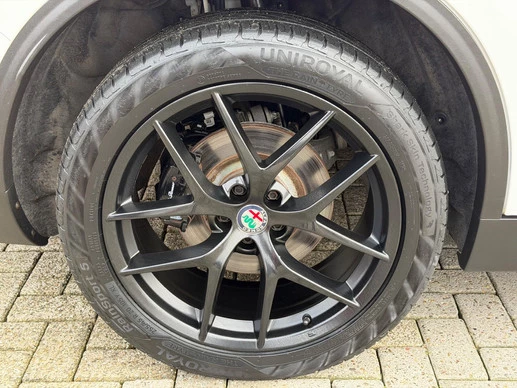 Alfa Romeo Stelvio - Afbeelding 28 van 30