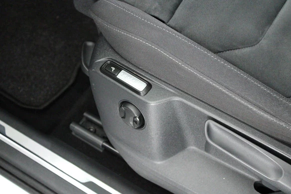 Volkswagen Tiguan - Afbeelding 7 van 30