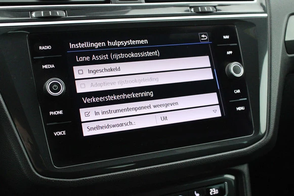 Volkswagen Tiguan - Afbeelding 26 van 30