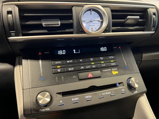 Lexus RC - Afbeelding 20 van 30