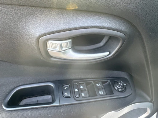 Jeep Renegade - Afbeelding 7 van 19