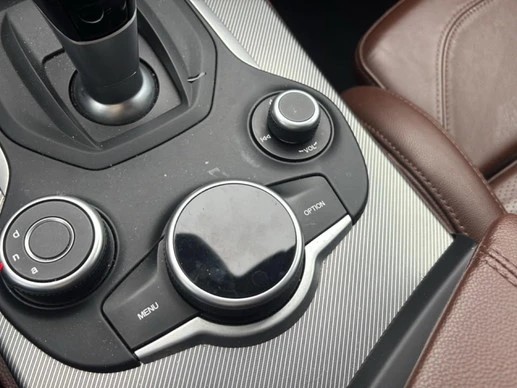 Alfa Romeo Stelvio - Afbeelding 28 van 30