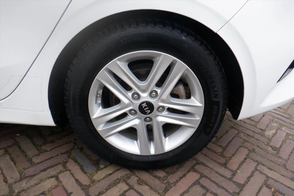 Kia Ceed - Afbeelding 9 van 24