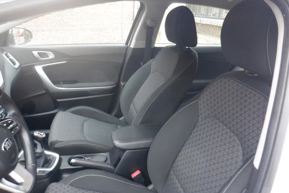 Kia Ceed - Afbeelding 12 van 24
