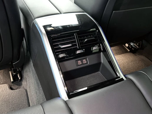 BMW 8 Serie - Afbeelding 24 van 30