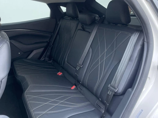 Ford Mustang Mach-E - Afbeelding 22 van 29