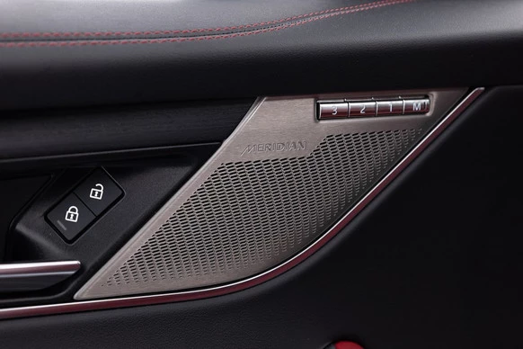 Jaguar F-PACE - Afbeelding 24 van 30