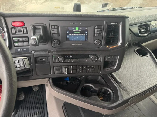 Scania R - Afbeelding 15 van 17