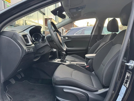 Kia Ceed - Afbeelding 14 van 27