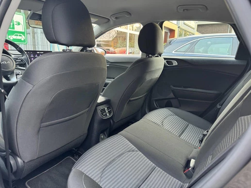 Kia Ceed - Afbeelding 16 van 27