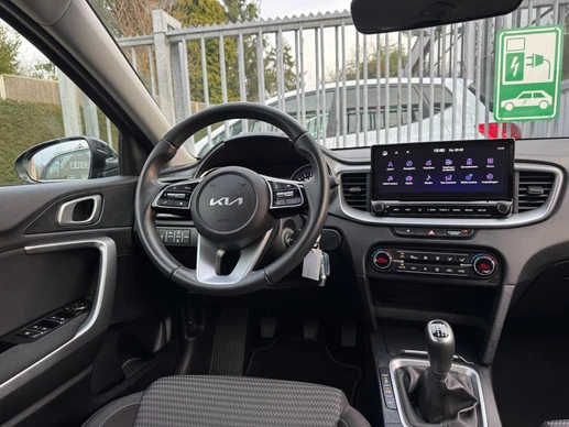 Kia Ceed - Afbeelding 18 van 27