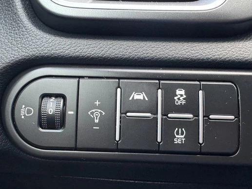 Kia Ceed - Afbeelding 25 van 27