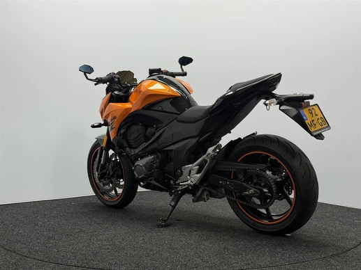 Kawasaki Z800 - Afbeelding 11 van 18