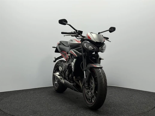 Triumph Street Triple - Afbeelding 4 van 18