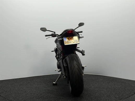Triumph Street Triple - Afbeelding 13 van 18