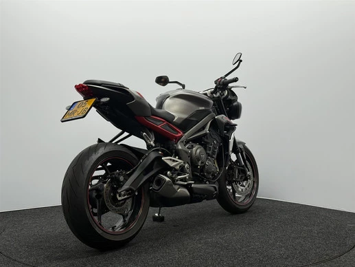 Triumph Street Triple - Afbeelding 15 van 18