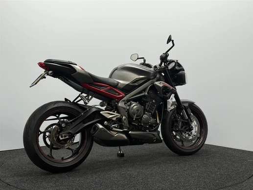 Triumph Street Triple - Afbeelding 16 van 18