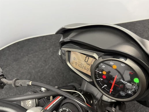 Triumph Street Triple - Afbeelding 17 van 18
