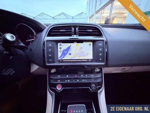 Jaguar XE - Afbeelding 11 van 14