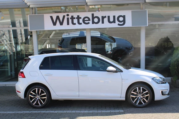 Volkswagen e-Golf - Afbeelding 16 van 30