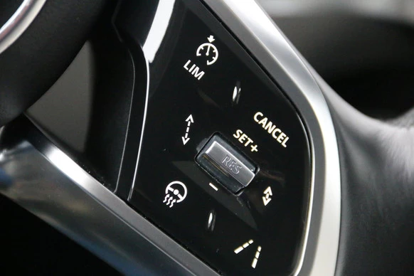 Jaguar I-PACE - Afbeelding 15 van 30