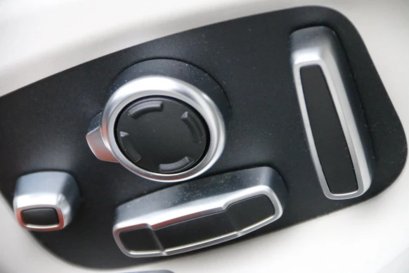 Jaguar I-PACE - Afbeelding 16 van 30