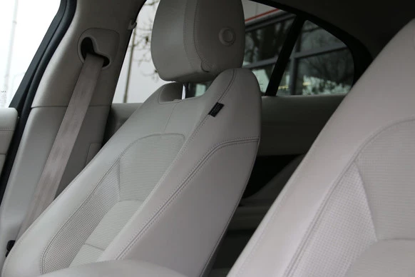 Jaguar I-PACE - Afbeelding 28 van 30