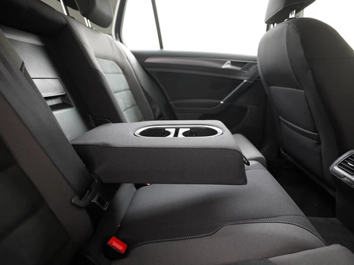 Volkswagen Golf - Afbeelding 24 van 30