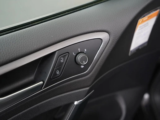 Volkswagen Golf - Afbeelding 28 van 30