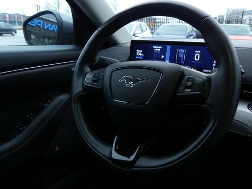 Ford Mustang Mach-E - Afbeelding 11 van 26